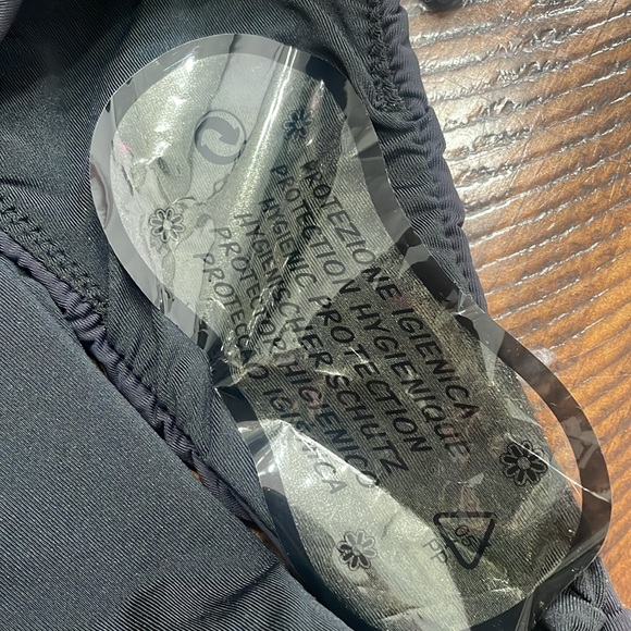 GOOD AMERICAN Waist Framer One Piece Swimsuit - Picture 8 of 11